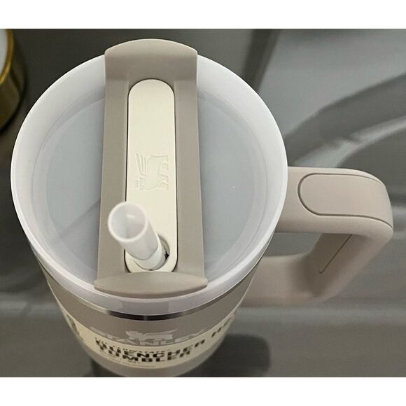 NWT Stanley Quencher H2.0 FlowState Tumbler 30oz, ASH - Picture 2 of 3